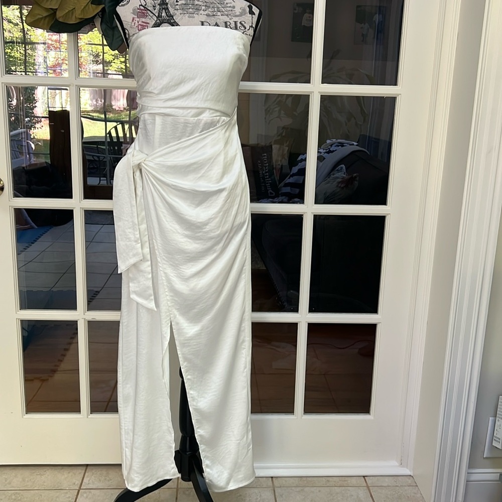 Here comes the sun white strapless women’s satin maxi dress size L